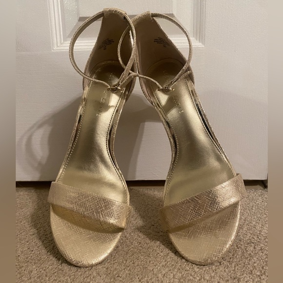 Gold Kelly & Katie strappy heels - Picture 3 of 4